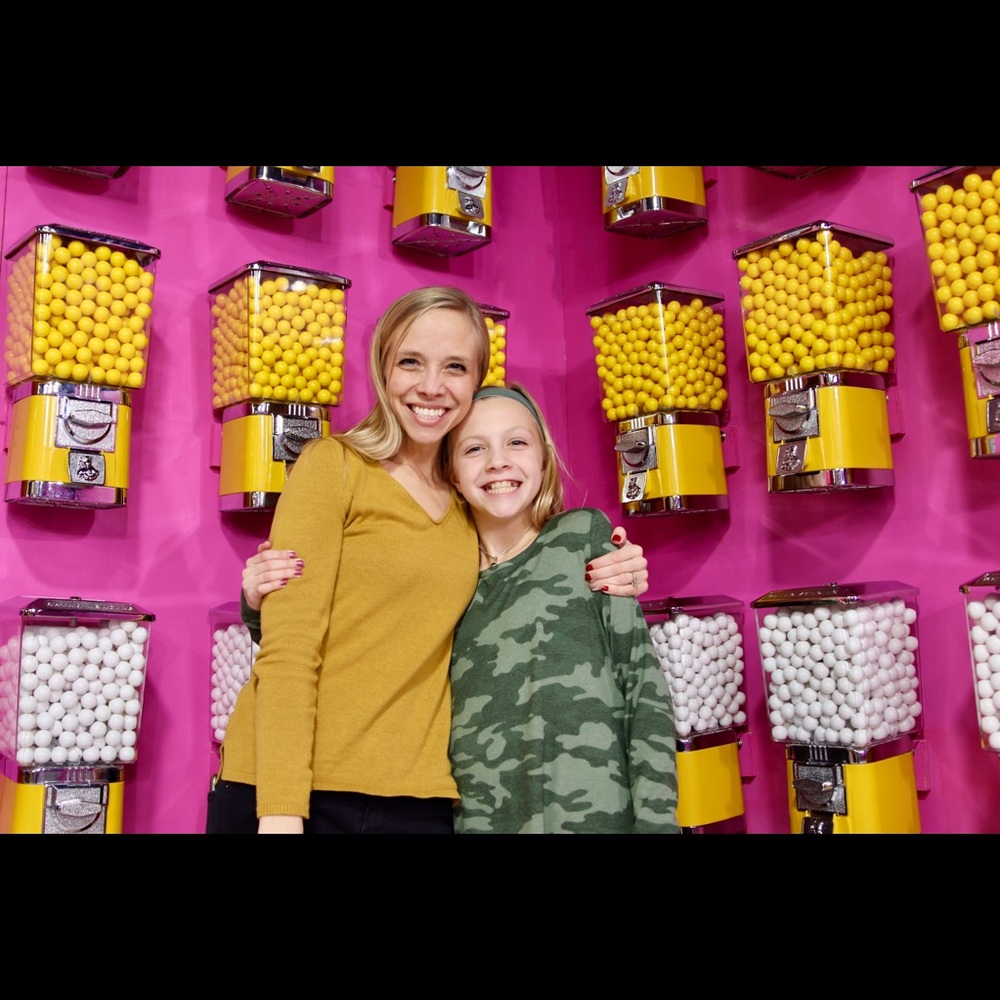 Meet your Poshers, Holly and Reese
